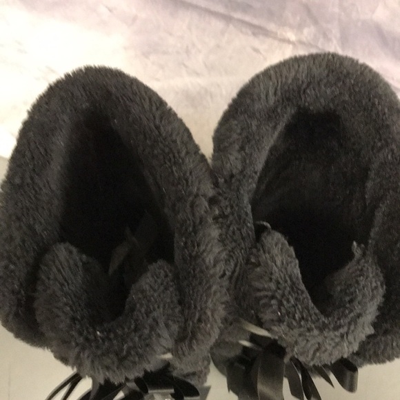 Ugg Boot - Picture 7 of 12